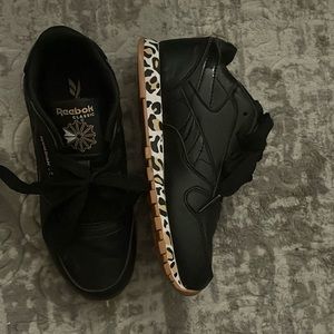 Girls Reebok tennis shoes